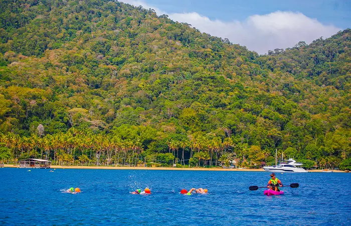 Foto de nadadores de águas abertas em Praia Ilha Grande - Rio de Janeiro